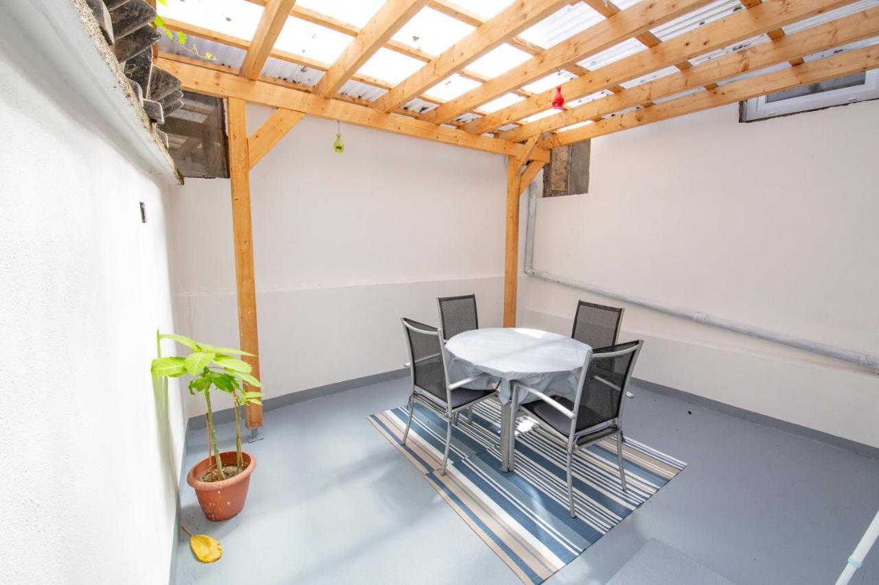 Apartment Mit Kleinem Innenhof Im Erdgeschoss Fuer Bis Zu 4 Personen Klotten Exterior photo