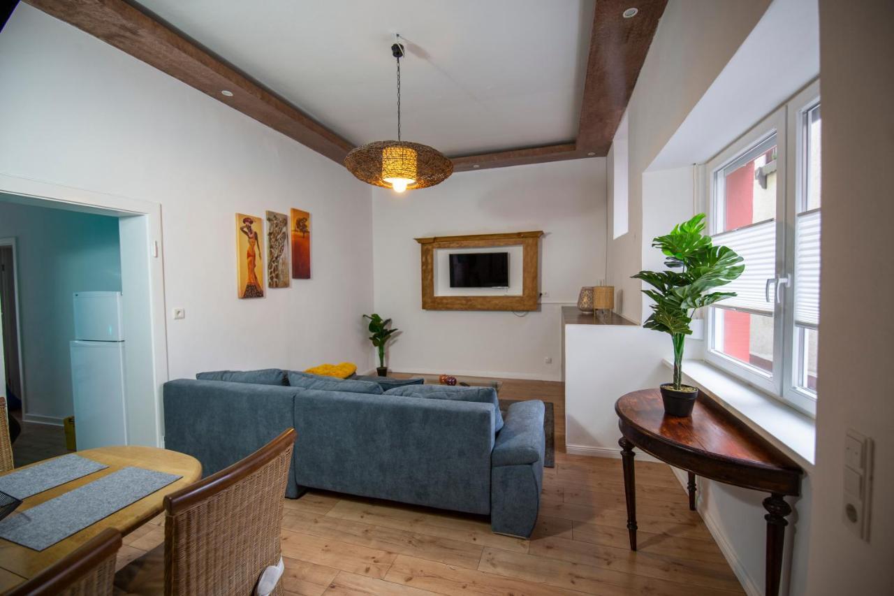 Apartment Mit Kleinem Innenhof Im Erdgeschoss Fuer Bis Zu 4 Personen Klotten Exterior photo